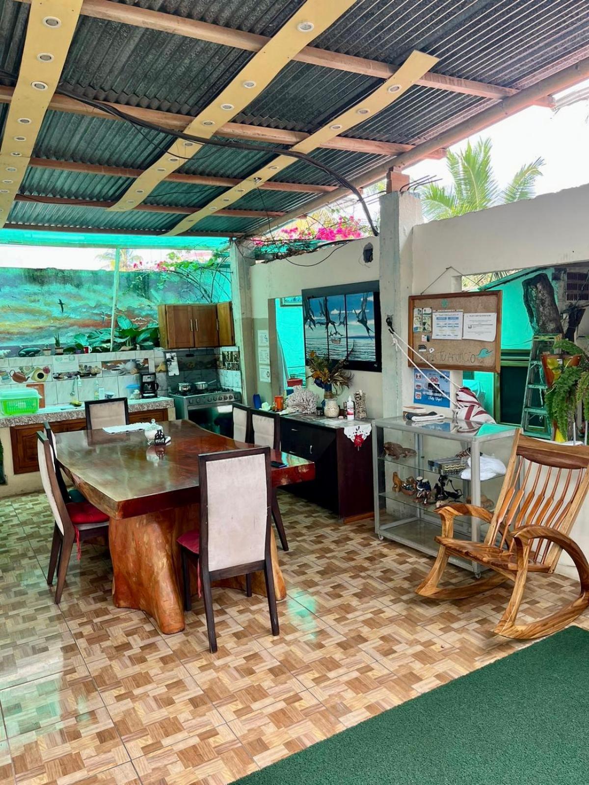 Nelyza'S Suites & Adventure Puerto Ayora  Exterior photo